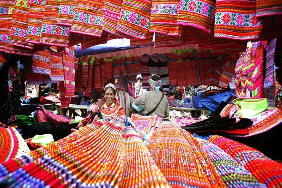le-textile-local-des-hmong-lheritage-du-passe-1
