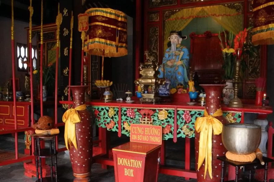hoi-an-quan-cong-temple