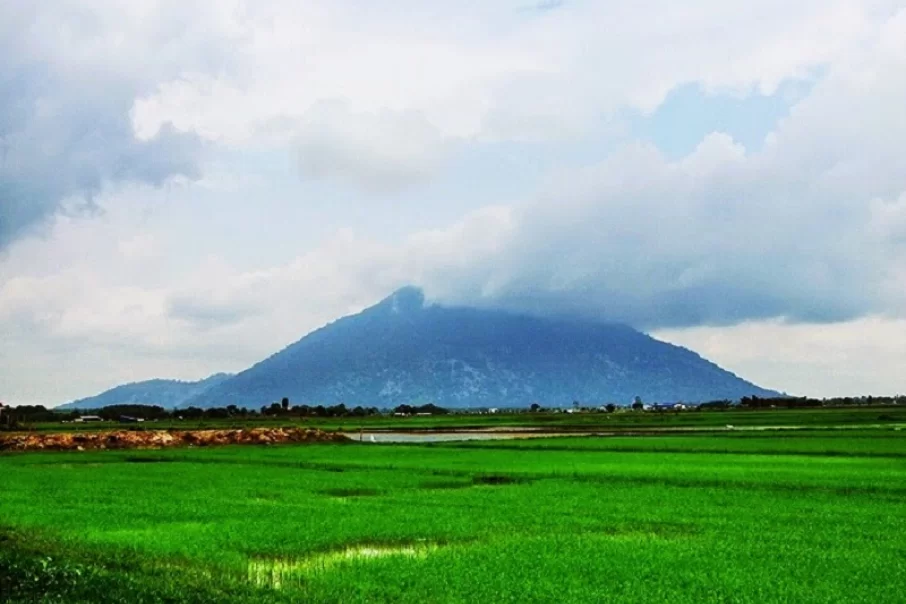 8-montagnes-incroyables-les-touristes-doivent-s-enregistrer-une-fois-au-vietnam1